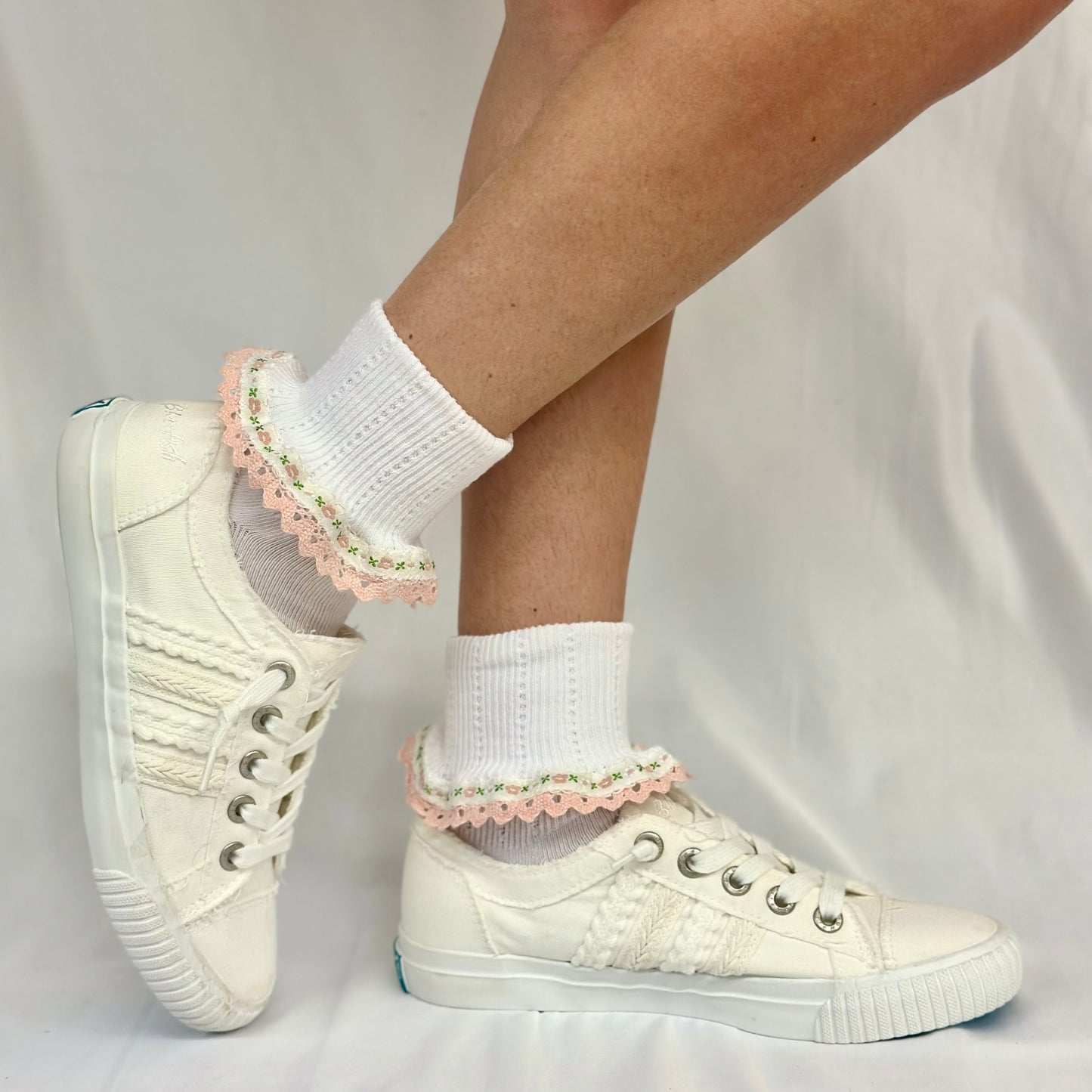 POSEY vintage ribbon lace cuff socks - peach