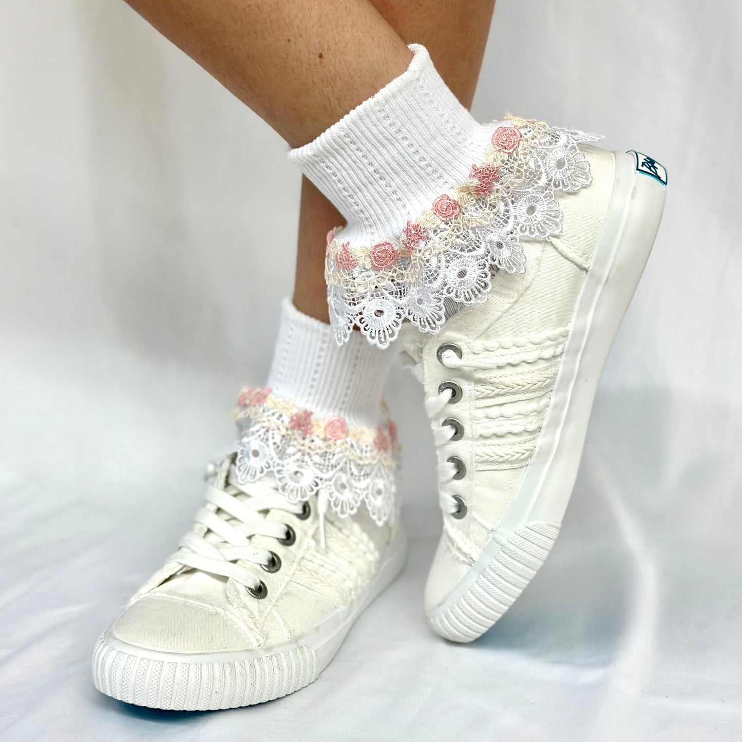 DOUBLE LACE cuff socks - white