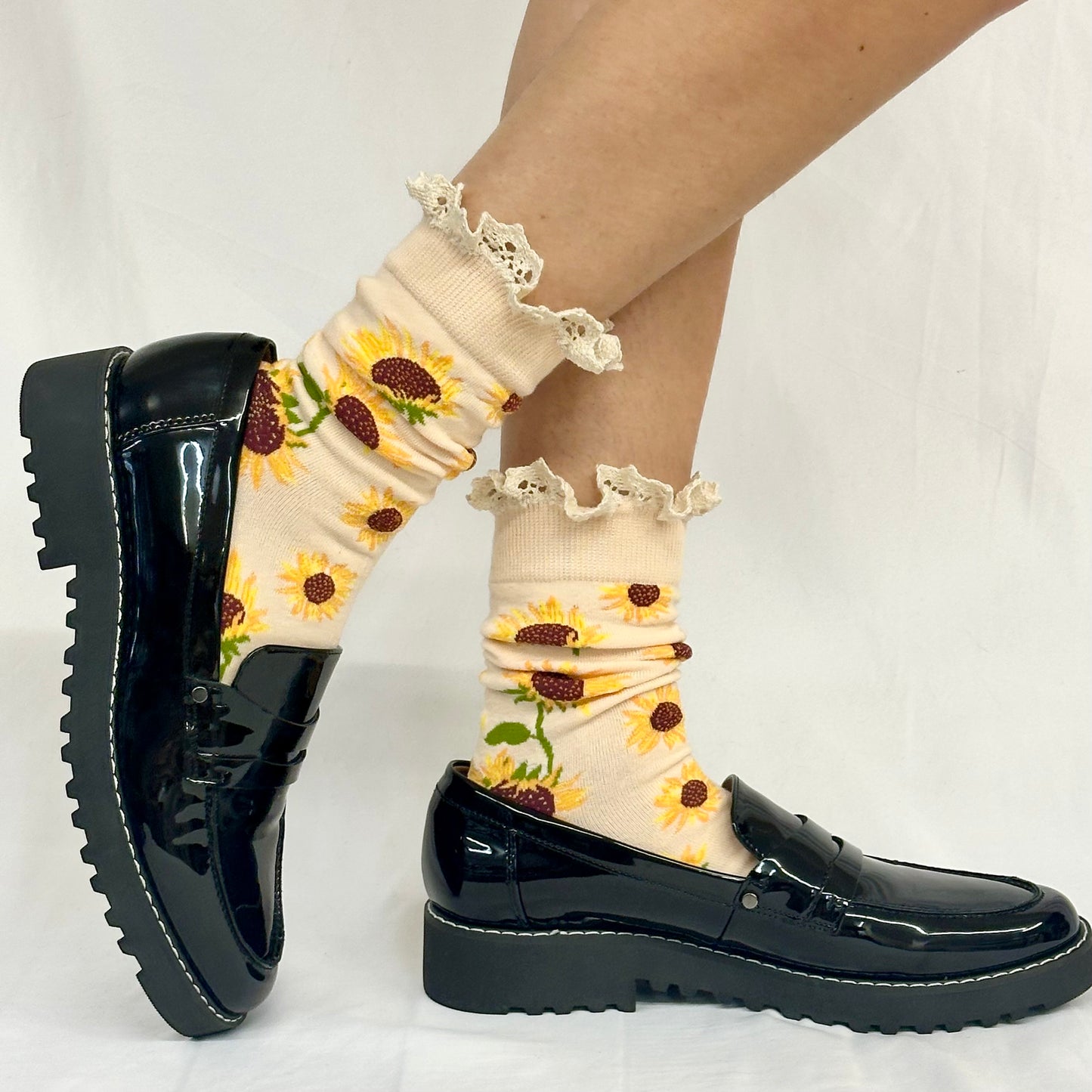 SUNFLOWER floral lace ankle sock