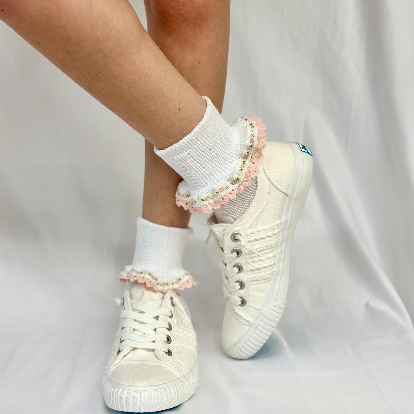 POSEY vintage ribbon lace cuff socks - peach