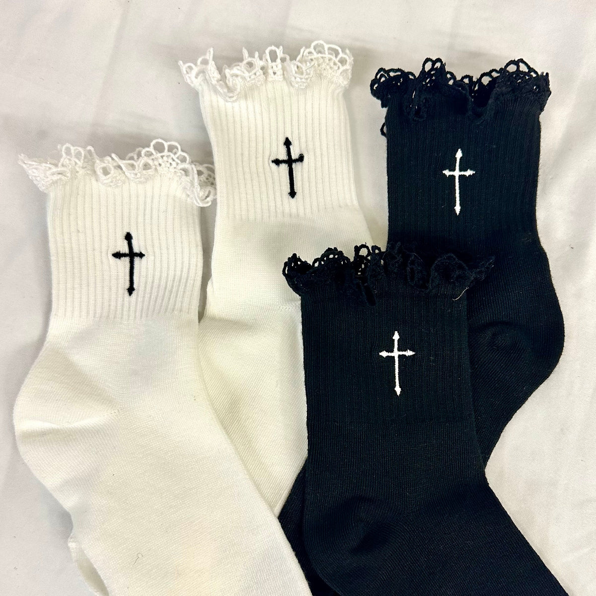 FAITH cross embroidered ankle crew socks