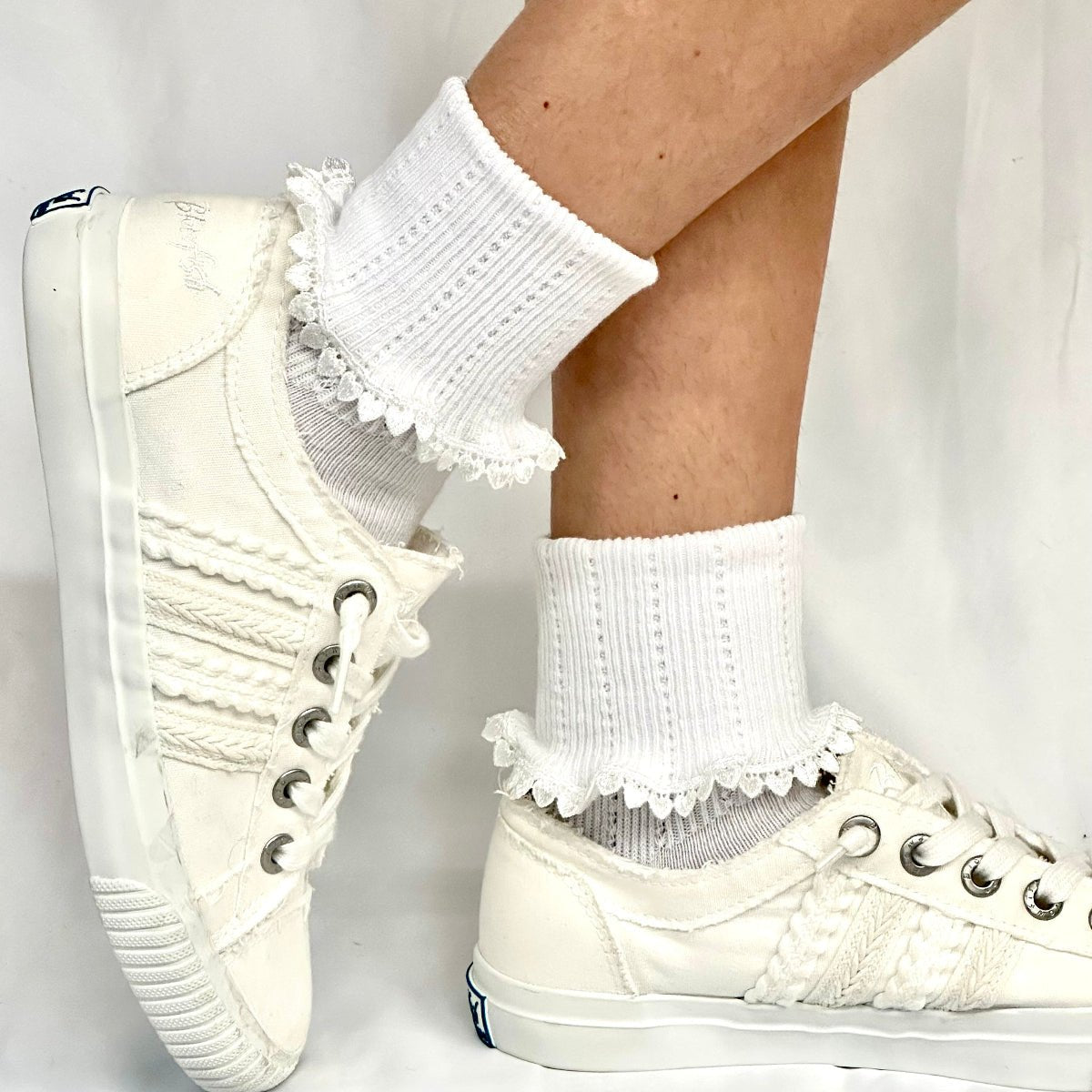 PETITE HEART lace cuff socks - white