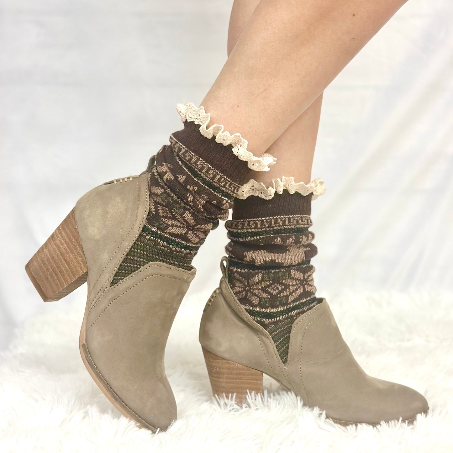REINDEER patterned lace topped ankle socks - colors