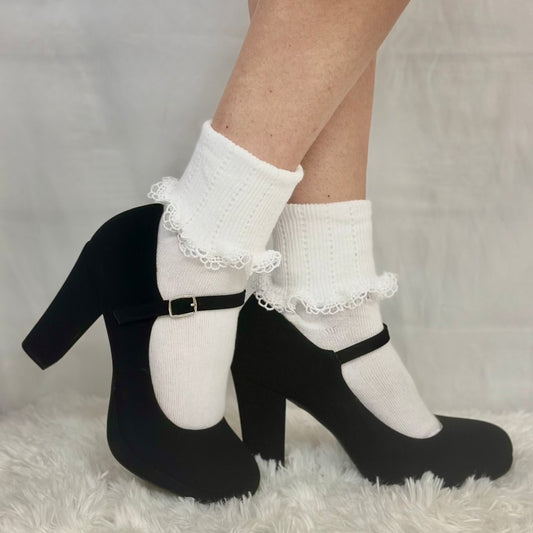 SCALLOP cuff ankle socks women - white, SCALLOP cuff ankle socks women - white by Catherine Cole signature socks
