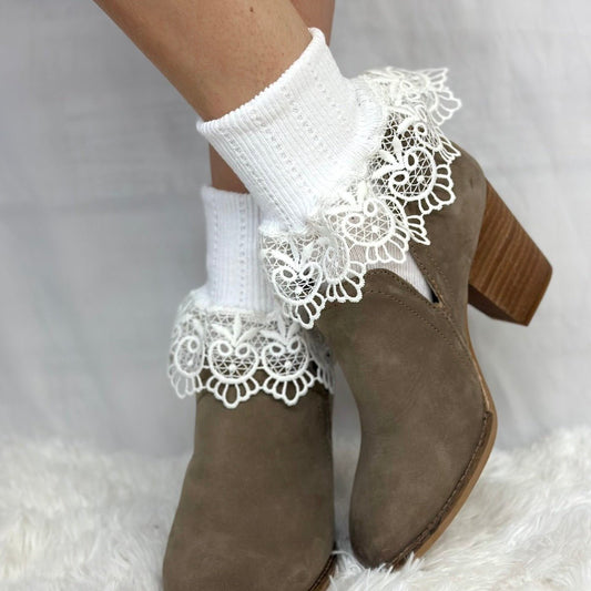 Delicate  lace ankle cuff socks women - white , signature lace socks women