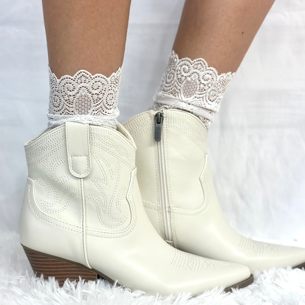 What socks to wear with cowgirl boots- lace boots socks