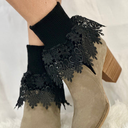SIGNATURE lace ankle cuff socks women - black, best ladies ruffle trim lace socks. Amazon