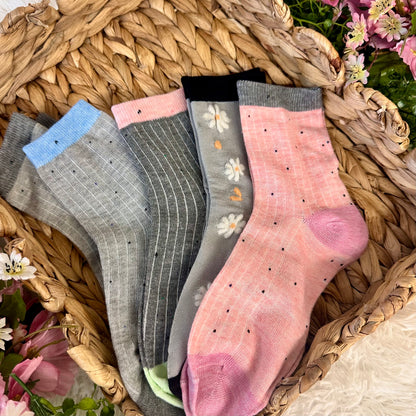 Stripes and Daisy 5-Pack assorted  Bundle + Wish Bracelet | Ankle Socks