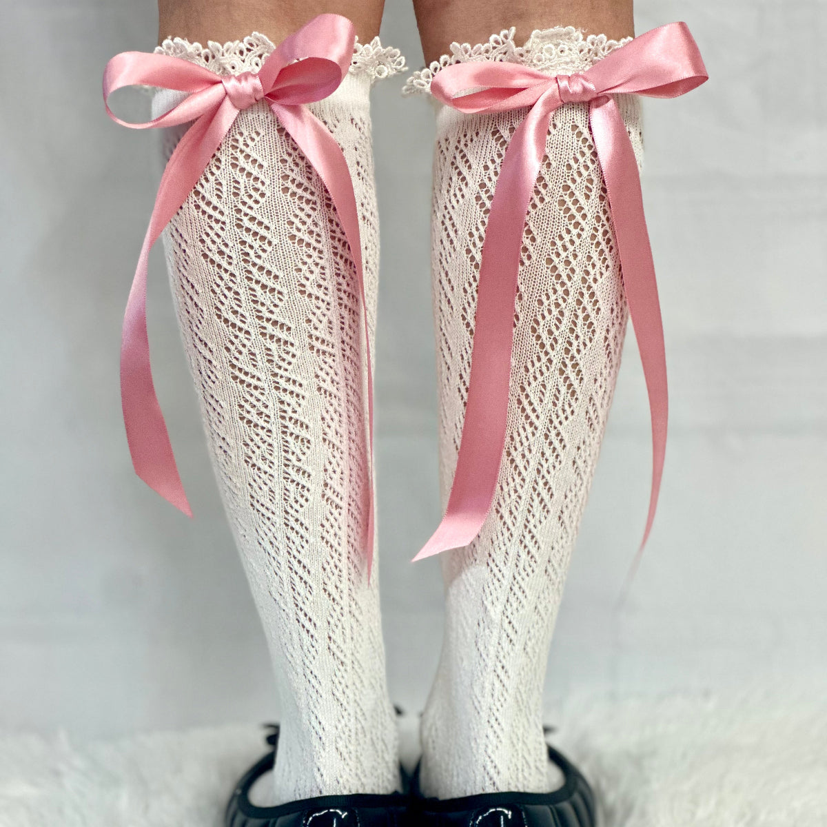 PARISIAN lace and bow knee socks - cream