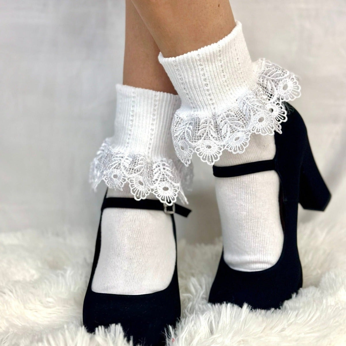 BLOSSOM lace cuff socks - white  quality women's lace ankle socks