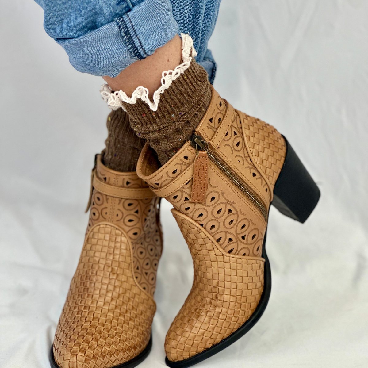 BOOTIE  lace slouch  socks - brown, fall quality slouch socks women, Catherine Cole signature socks