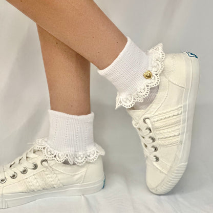 HEART button  lace cuff socks - white