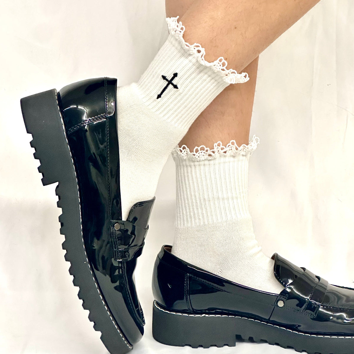 FAITH cross embroidered ankle crew socks