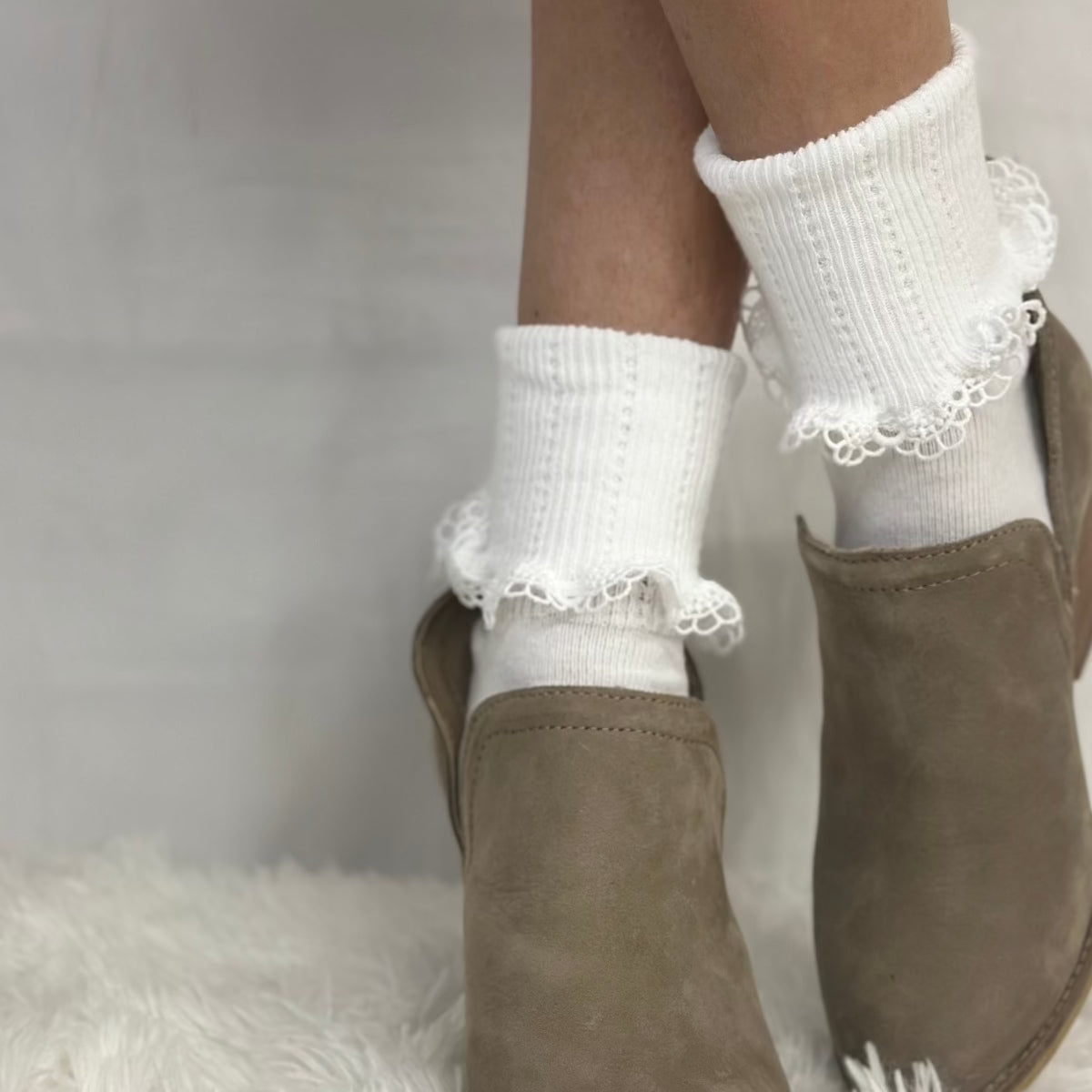 SCALLOP cuff ankle socks women - white