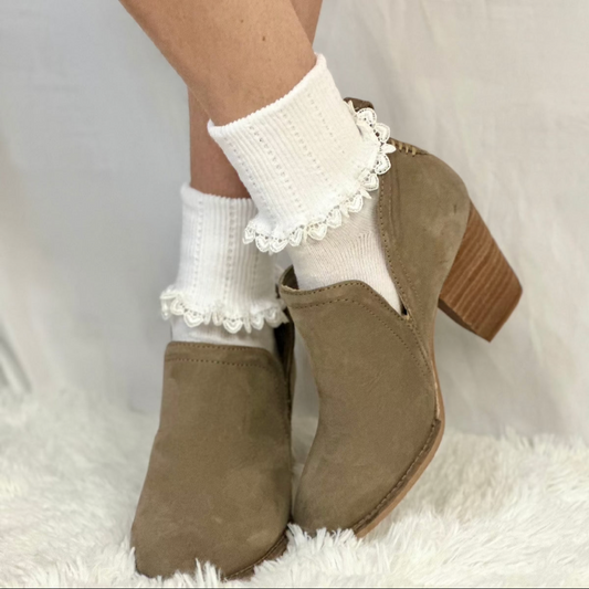 HEART lace cuff socks - white Catherine cole