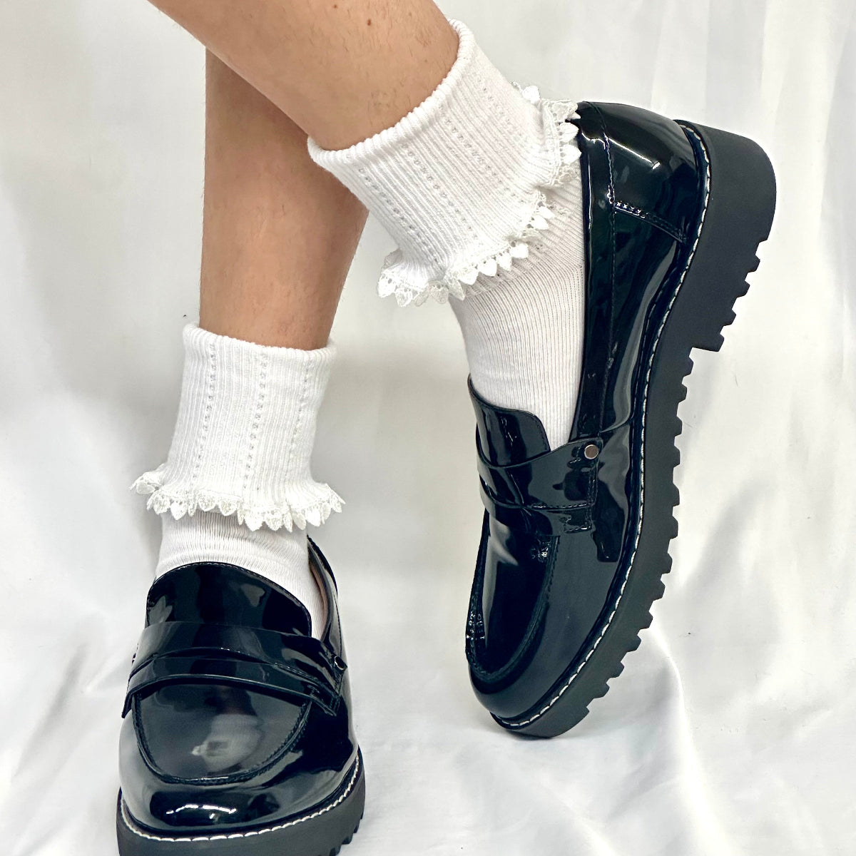 PETITE HEART lace cuff socks - white