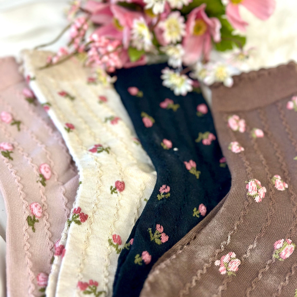 Rosebud Floral Socks 4-Pack Bundle + Wish Bracelet | Women's Ankle Socks Gift Set