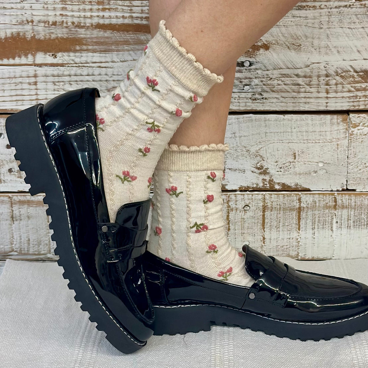 Rosebud Floral Socks 4-Pack Bundle + Wish Bracelet | Women's Ankle Socks Gift Set