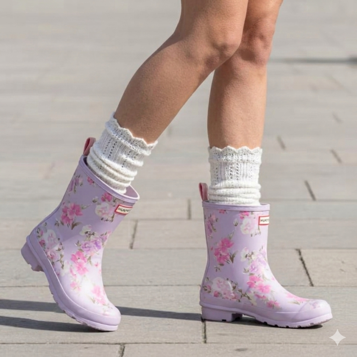 The 1992 Classic Cable Knit Lace Sock — White
