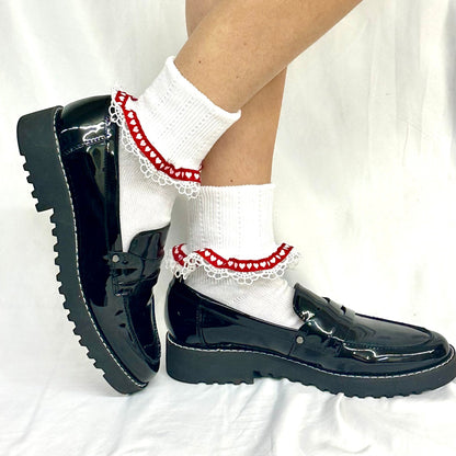 VALENTINE heart ribbon lace cuff socks - red