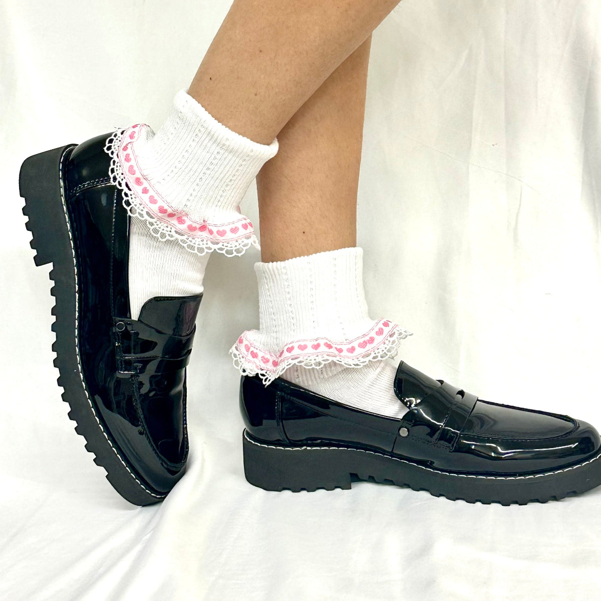 VALENTINE heart ribbon lace cuff socks -pink