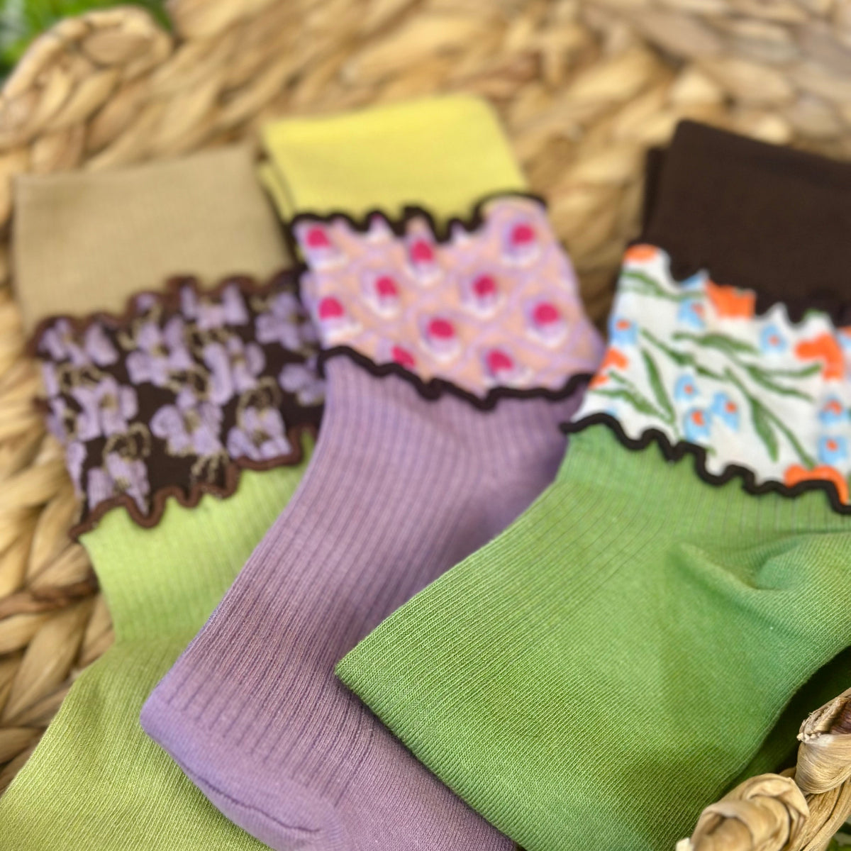 Whimsical Ruffle Ankle Socks 3-Pack Bundle with Wish Bracelet - Women's 6-9