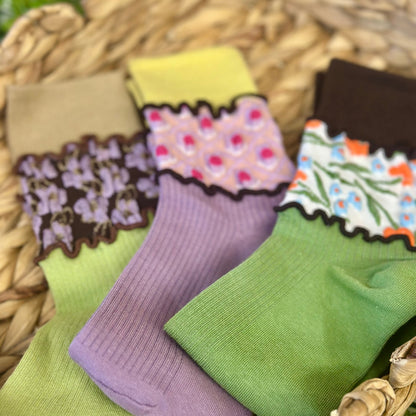 Whimsical Ruffle Ankle Socks 3-Pack Bundle with Wish Bracelet - Women's 6-9