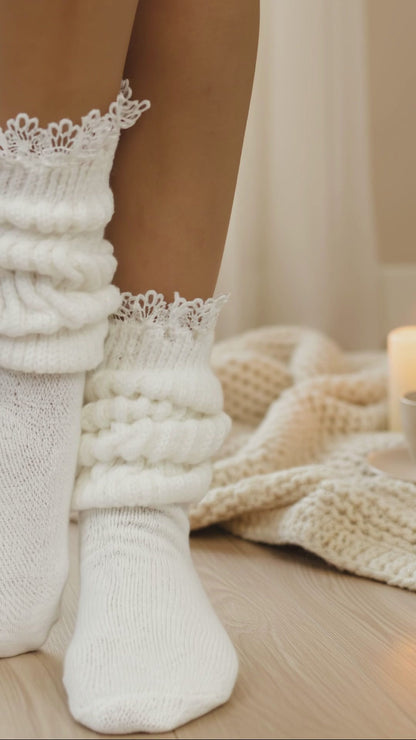 LACE Topped ULTIMATE Slouch Socks Women's - White