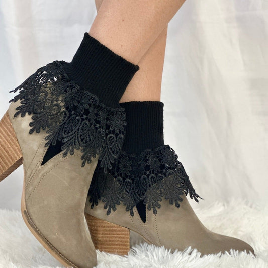 SIGNATURE lace ankle cuff socks women - black, Bobby socks, best quality women’s lace ankle socks, Catherine Cole signature style