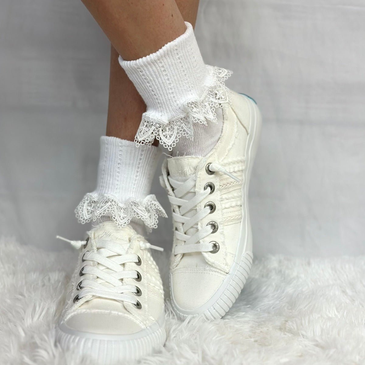 Chantilly  lace ankle cuff socks women - white ,  lacy designer socks women