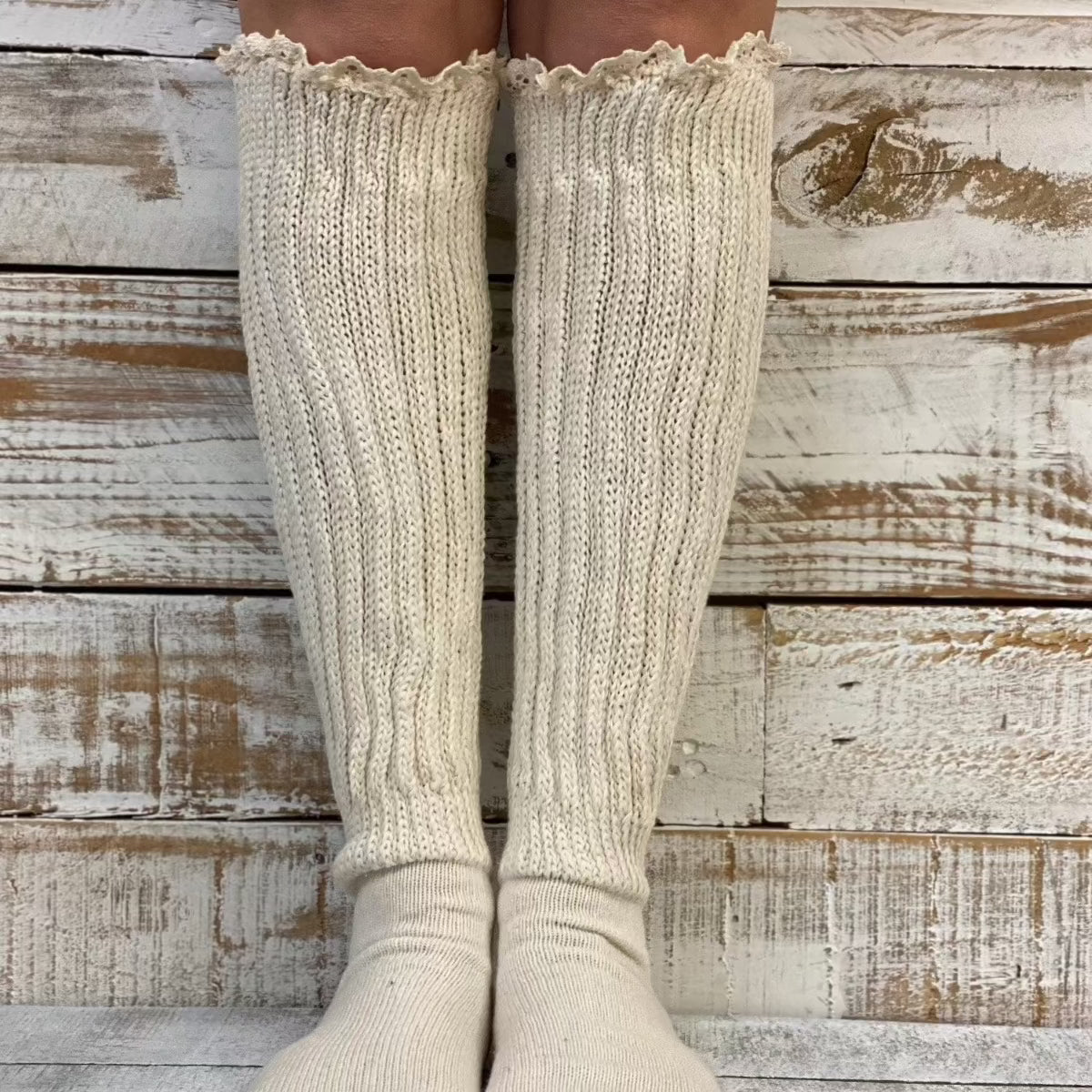 Hooters slouch socks hosiery cotton 90's Hooters thick beige cotton lace slouch socks women’s